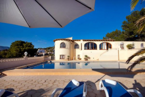 Villa Heno, Beautiful detached villa with large private pool - by Holiday Rentals Villamar